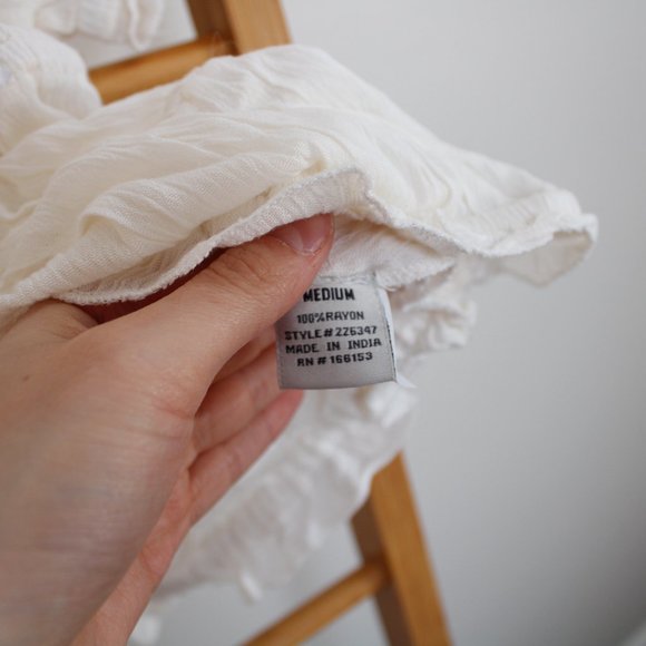 NWT ruffle top m (fit small) - Picture 5 of 5